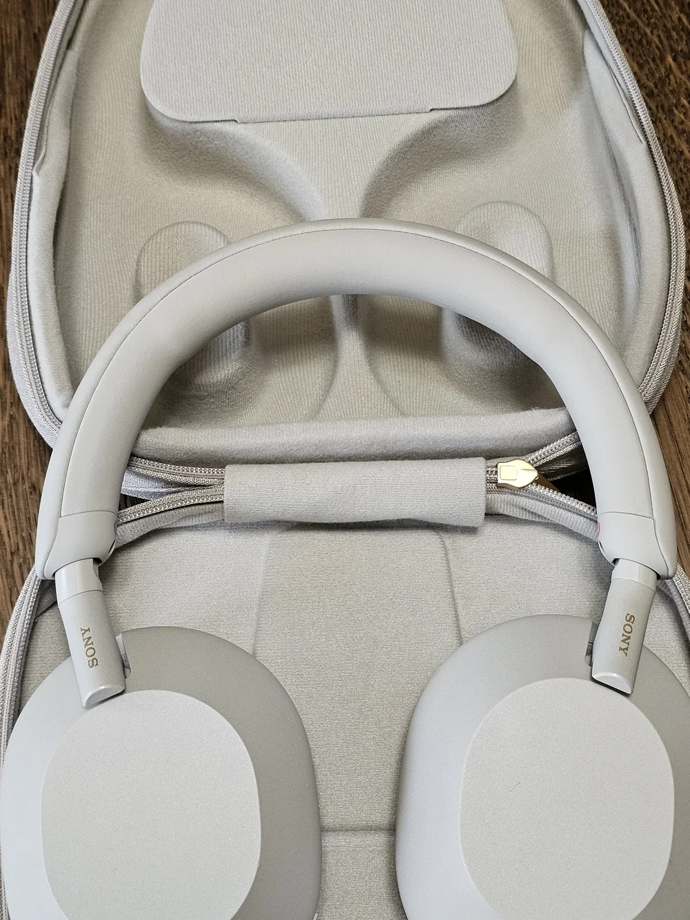Sony WH-1000XM5 Wireless BlueTooth Noise-Cancelling Headphones — Silver Gray